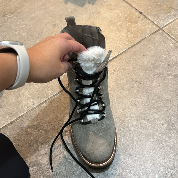 Women’s boots - Picture 3 of 4